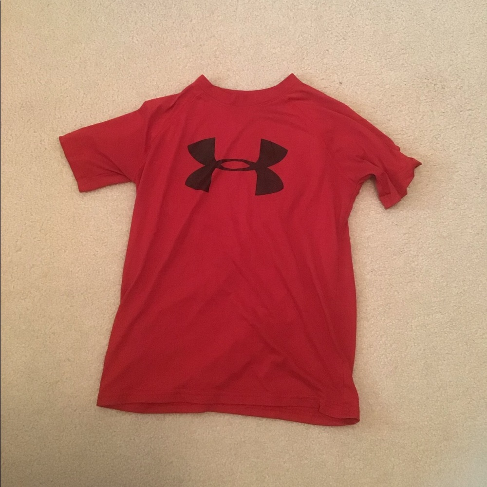 Red under armor T - shirt